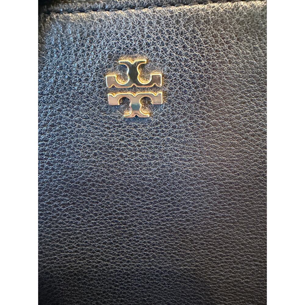 Tory Burch Carter Slim Crossbody in black pebble leather and gold hardware